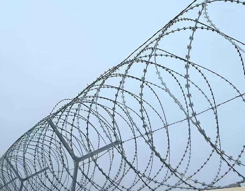 Enhancing Industrial Safety Using Heavy Duty Wire Mesh Panels